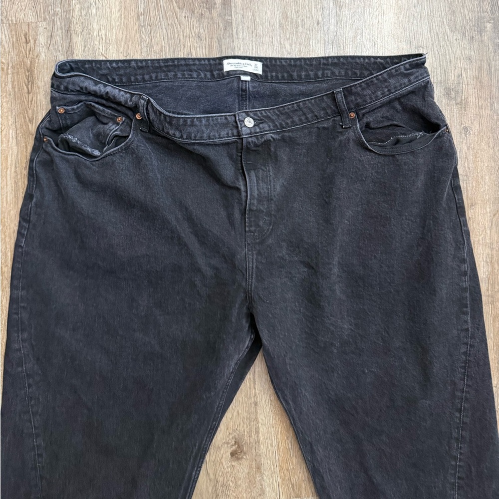 Abercrombie & Fitch Black High-Rise Straight Jeans with Front Slits Long Inseam - Picture 5 of 12